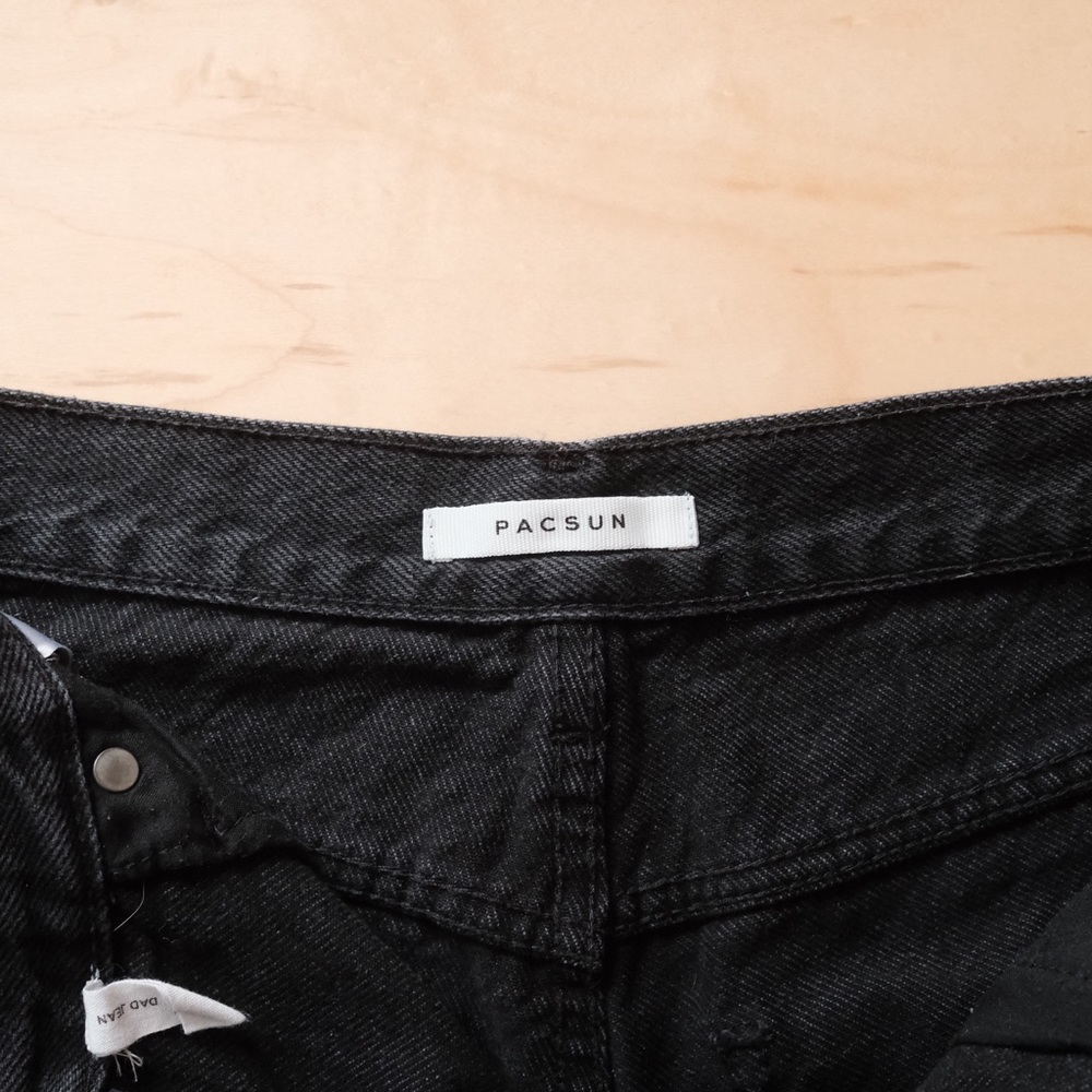 Distressed black dad jeans - Picture 5 of 5
